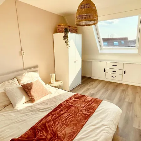 Pura Vida - Sfeervol Met 3 Slaapkamers En Zonnige Tuin Feriehus *
